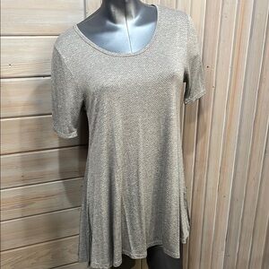 🌹LuLaRoe Gray Relaxed Short Sleeve Tee